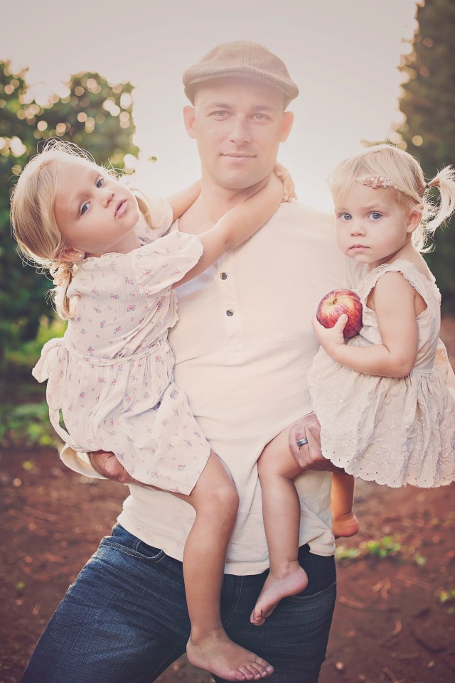 father and daughters family photo