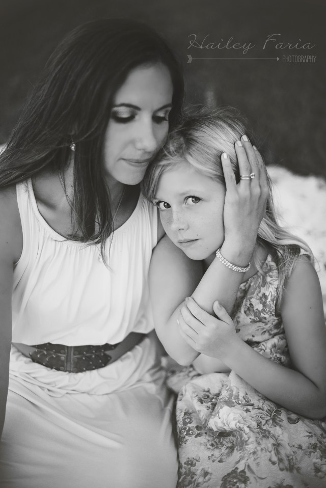 sweet mother and daughter photograph